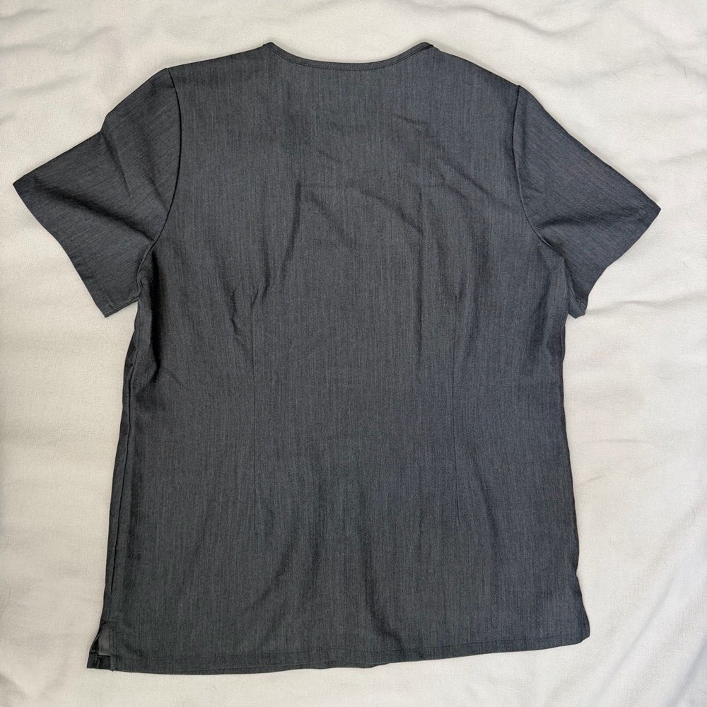 Figs Women’s Graphite Scrub Set - Picture 2 of 8
